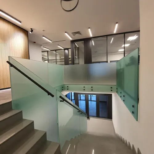 Elegant Glass Stair Railing Solutions for Modern Staircases